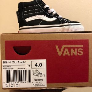 Vans SK8-Hi black and white